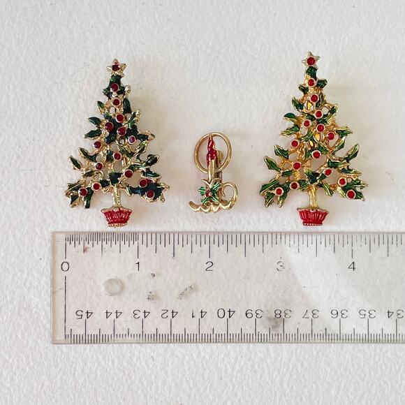 Vintage Christmas Pins Set of 3 Christmas Tree Brooch Candle Stick 60s Enamel - Picture 2 of 5
